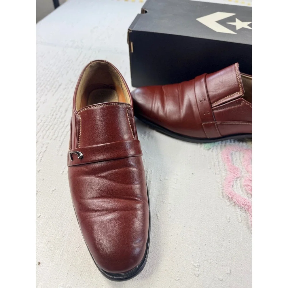 FRANCO VANUCCI stride confidently